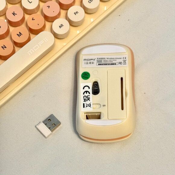 Beige Wireless Typewriter Keyboard and Mouse Set - Picture 4 of 6